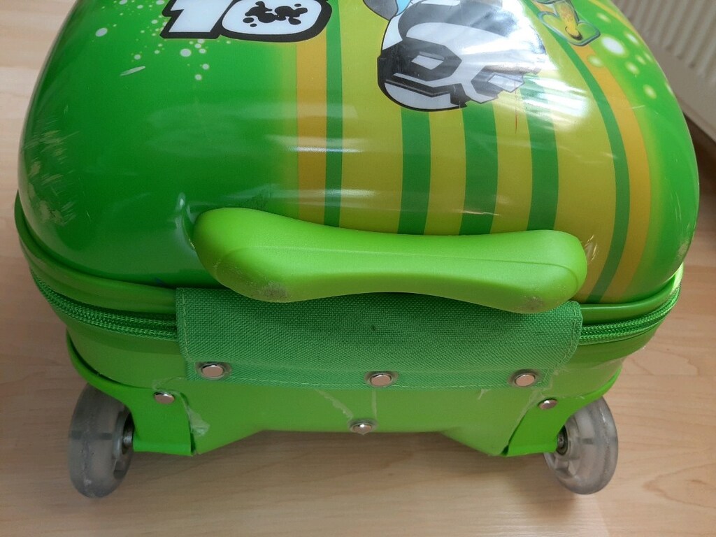 BEN 10 Çek Çek Valiz - 2