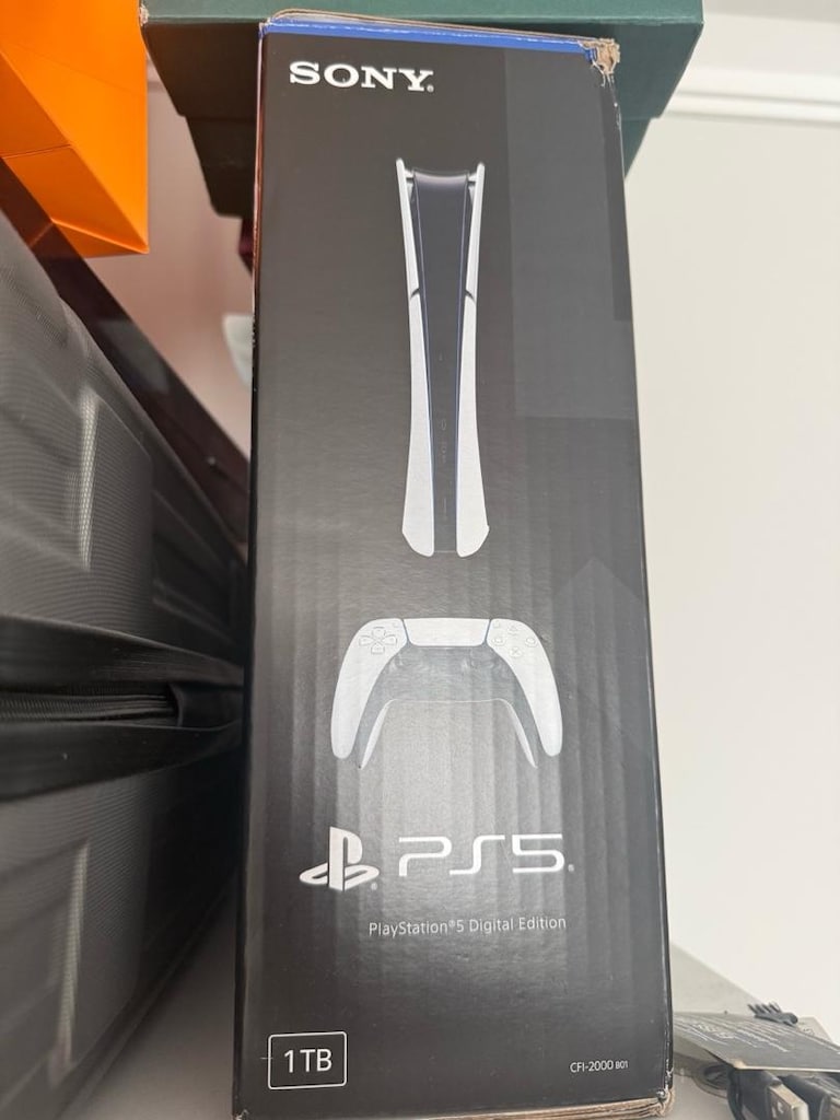 PLAYSTATION 5 SLIM 1 TB - 3