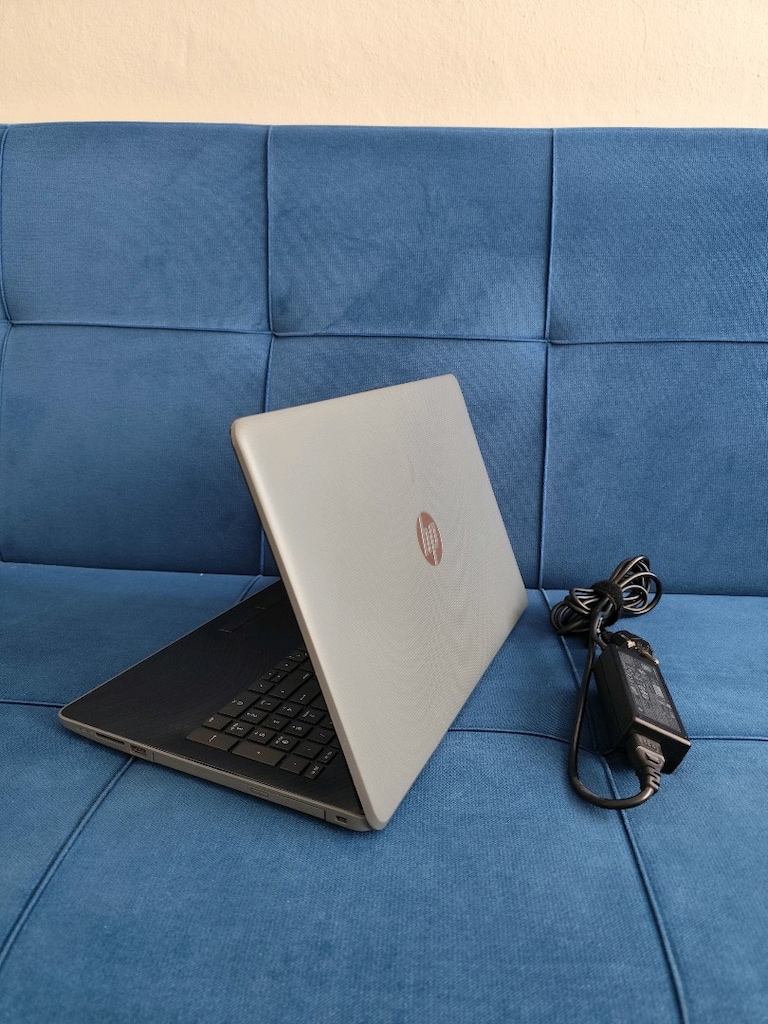 Sağlam Bataryalı HP Laptop - AMD İşlemci - 8 GB Ram + SSD - 9