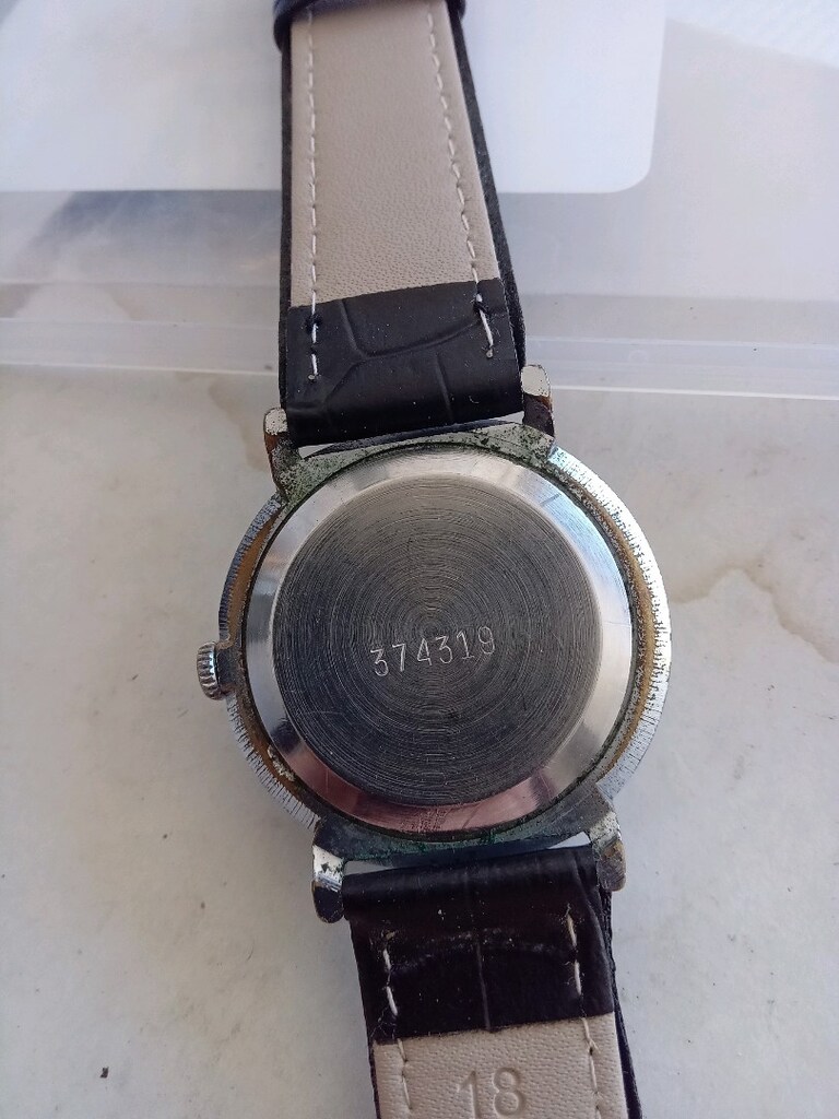 1976 imalı RAKETA KURMALI ERKEK & BAYAN KOL SAATİ - 4