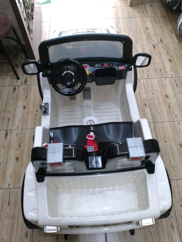 İNCİ AKÜLÜ ARABA 12V KUMANDALI CİFT KİSİLİK JİP - 11