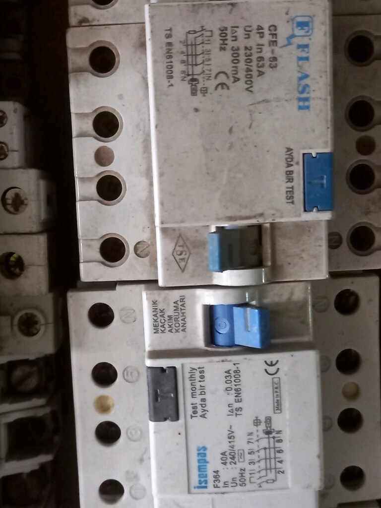 evyaparsak kullanılır diye biriktirdiğim, elektrik ürünleri. - 7