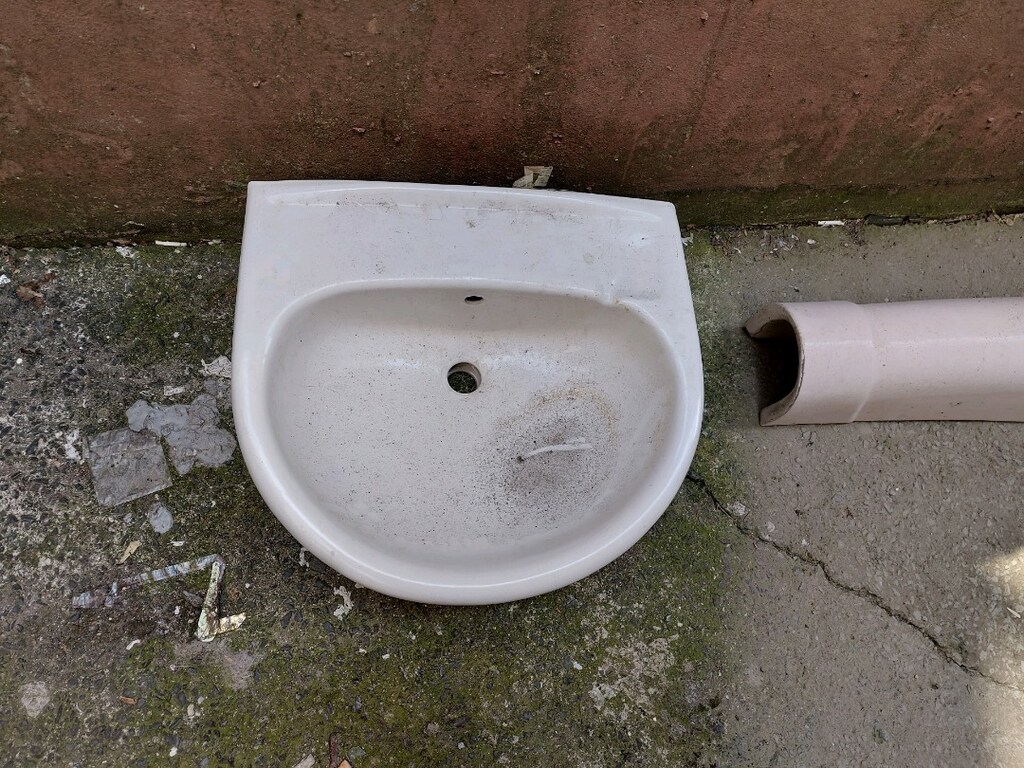 lavabo 53x48 ayaklı - 2