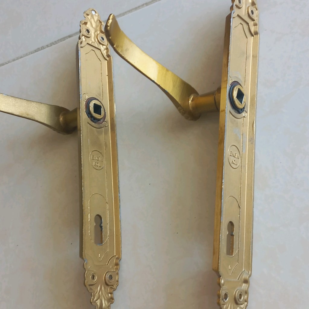 Eskilerden pirinç kapıkolu aynası - 3