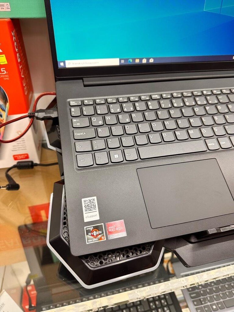 Lenovo v15 g4 amn 15.6" 8gbram-512gb m2ssd-5gb e.kartı - 2
