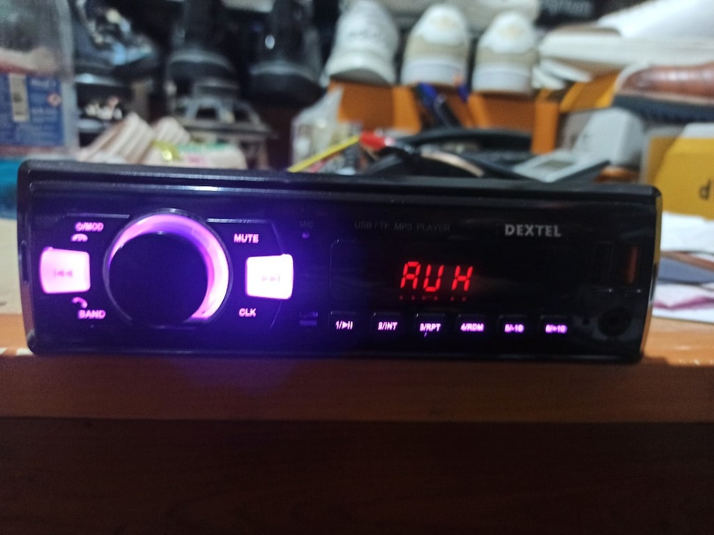 sıfır ayarında USB AUX RADYO BULUTUT ÇİFT anfi çıkışlı oto teyp - 3