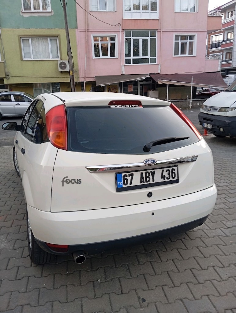 focus 1 ghia - 6