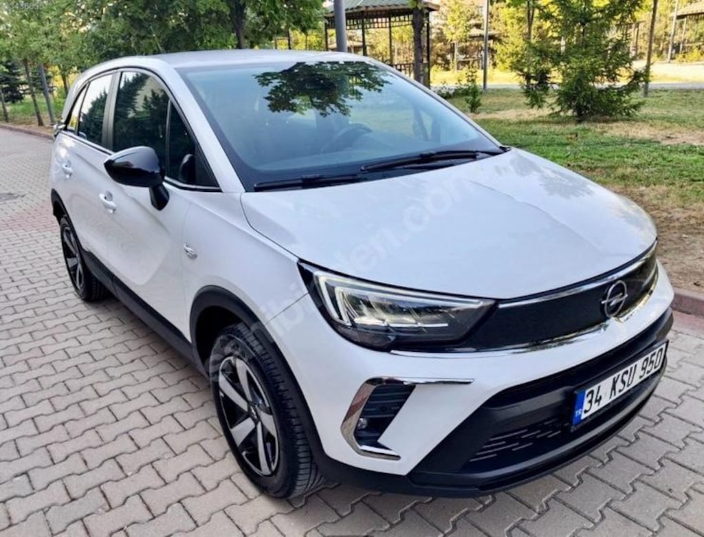Opel Crossland 1.2T Essential 2024 - 8