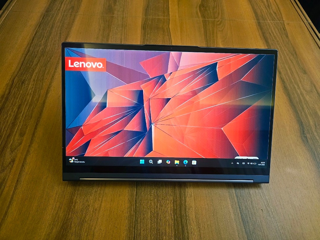 Lenovo Yoga Dokumatik Laptop GTX 1650. - 3