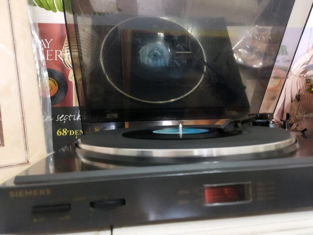 PLAKCALAR STEREO DEK YARİ OTAMATİK DEVİR AYARLİ STRASFORLU TEMİZ FAAL - 9