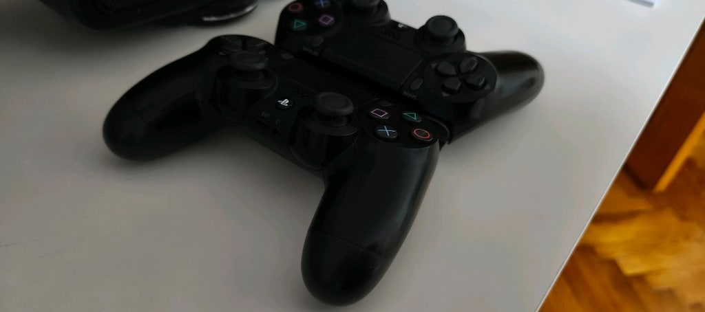 Sahibinden tamir görmemiş kırık olmayan tertemiz Ps4 1 Tb - 7
