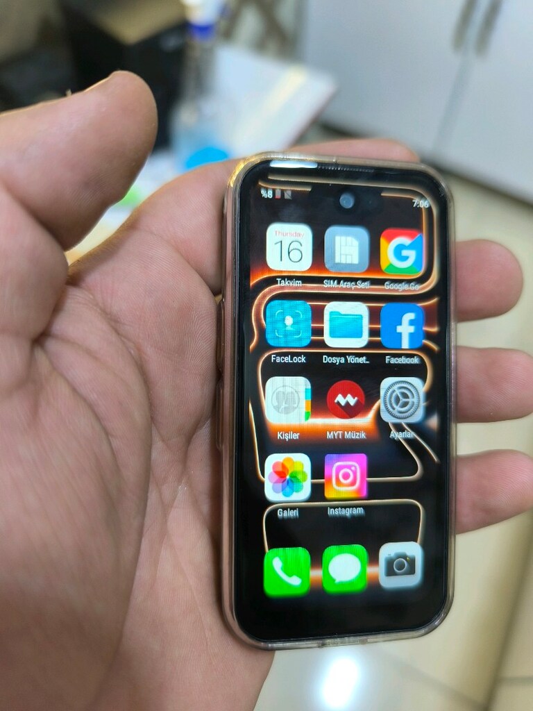 Küçük Cep Telefonu - 4