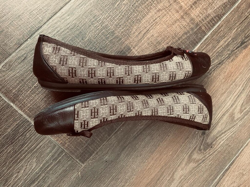 TommyHilfiger Babet -38,5-Sayfamızda Farklı Renk&Modeller Mevcut