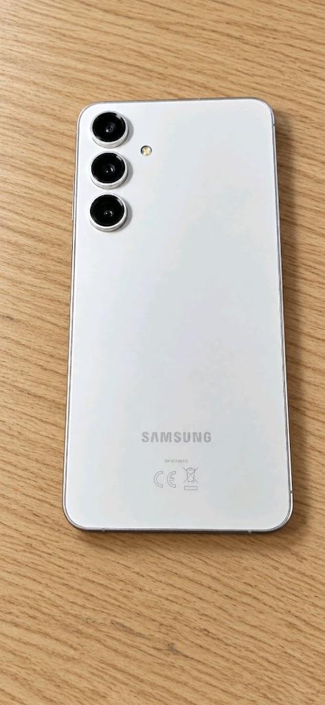 Samsung Galaxy S24 FE 128 GB - 2