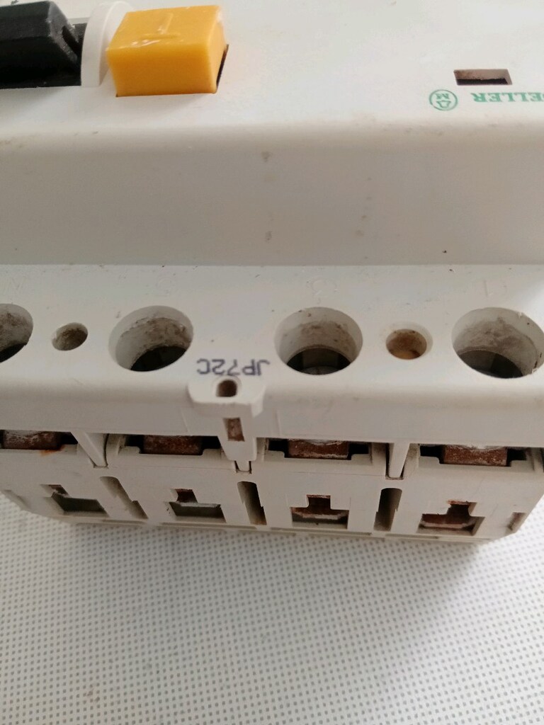 MOELLER kaçak akım koruma rolesi 25 A 0.003 mA - 4