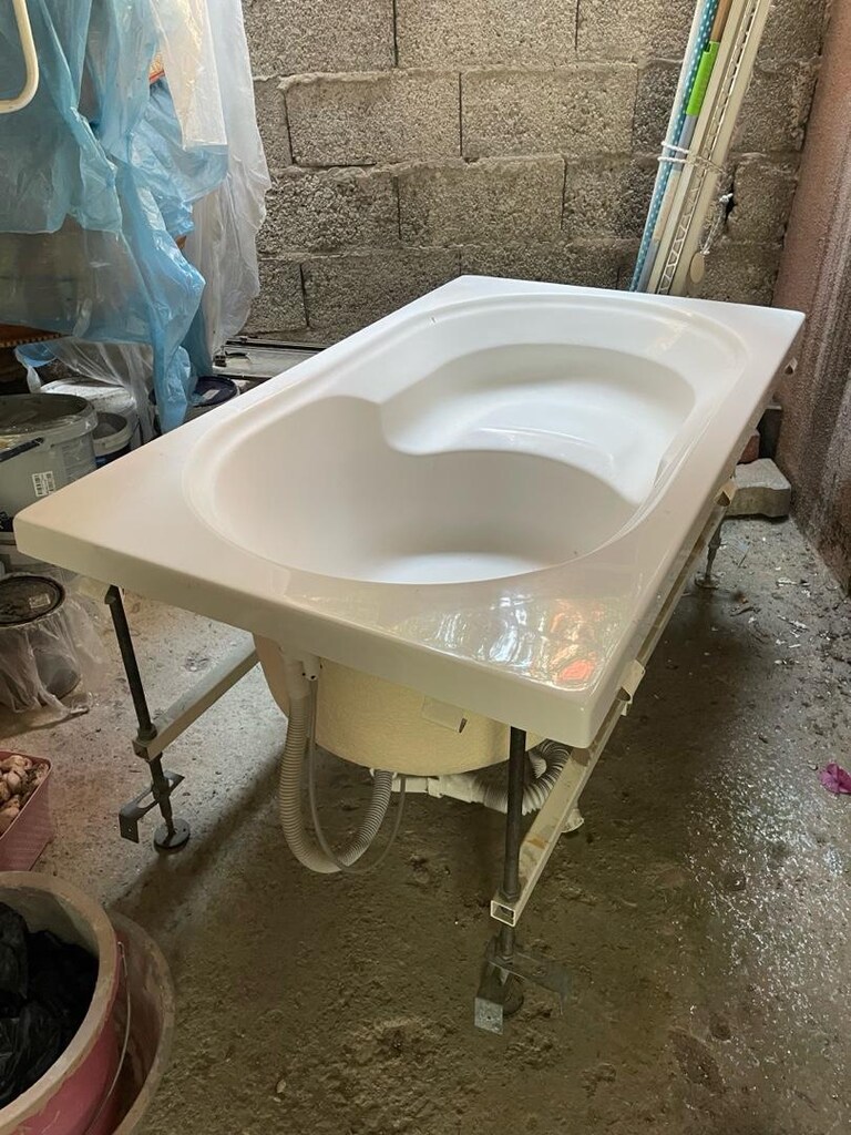 AKRILIK OTURMALI BANYO KUVETİ - 3