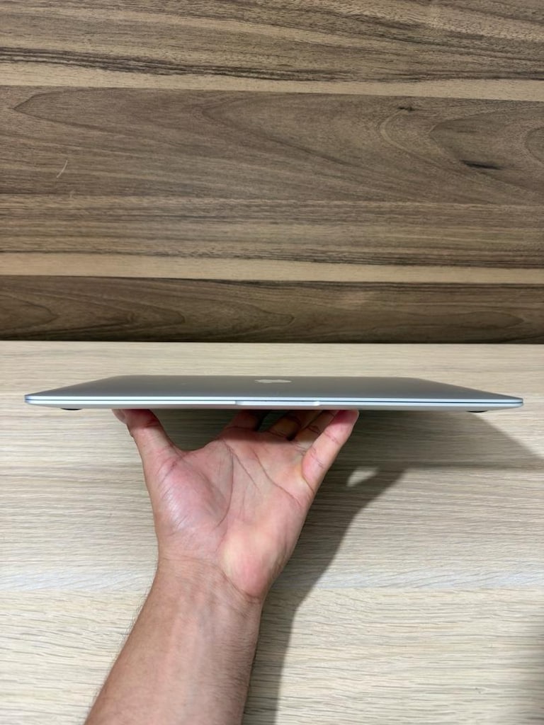 MacBook Air / M1 / 13 inç / 8 GB Ram / 256 GB Ssd - 5