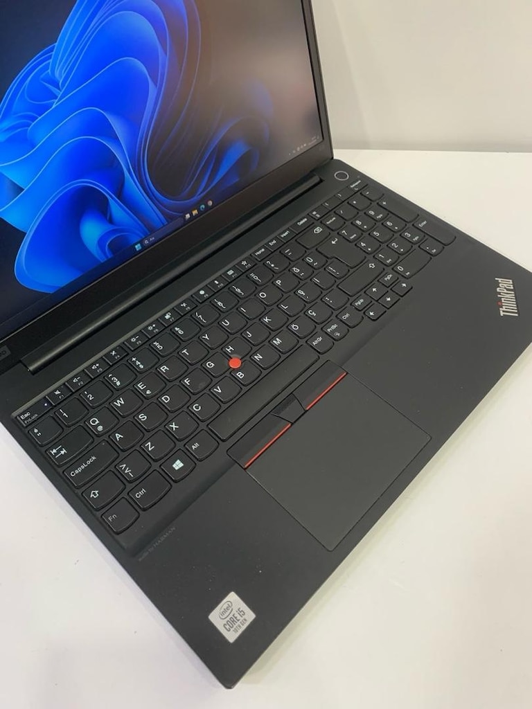 Lenovo Thinkpad E15 i5 10 nesil 8 ram 512 Ssd Full hd 15.6 inç - 4