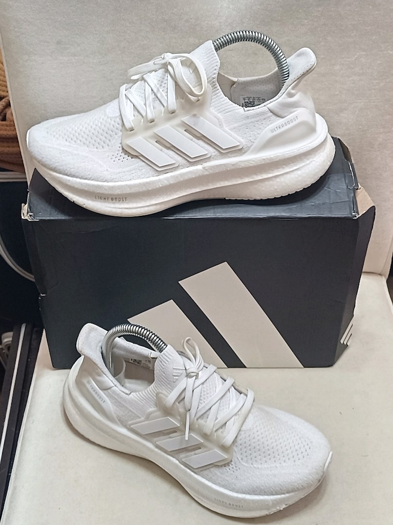 Adidas Ultraboost 5 Orjinal sıfır gibi üründür - 4