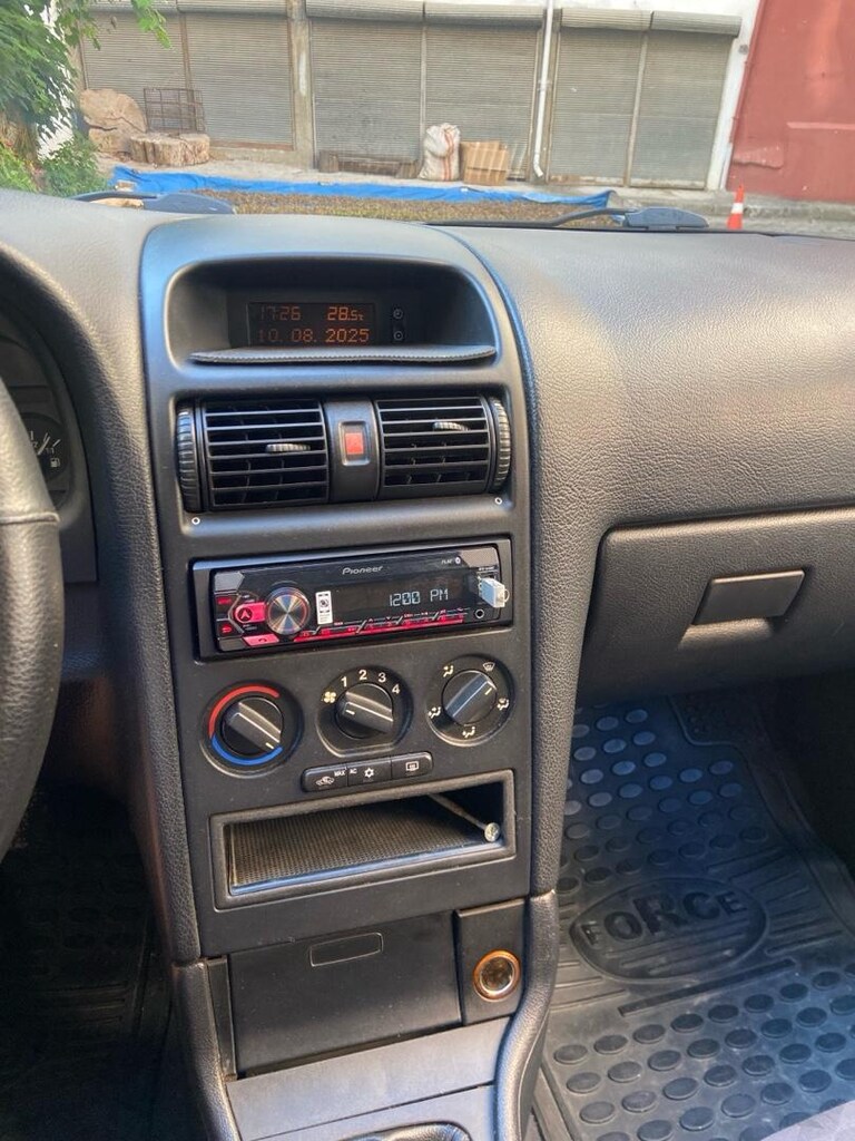 opel Astra 1,6 comfort - 13