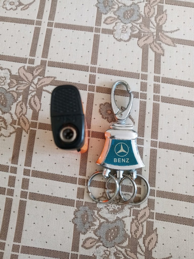 MERCEDES BENZ ANAHTARLIK VE ÇAKMAK - 4