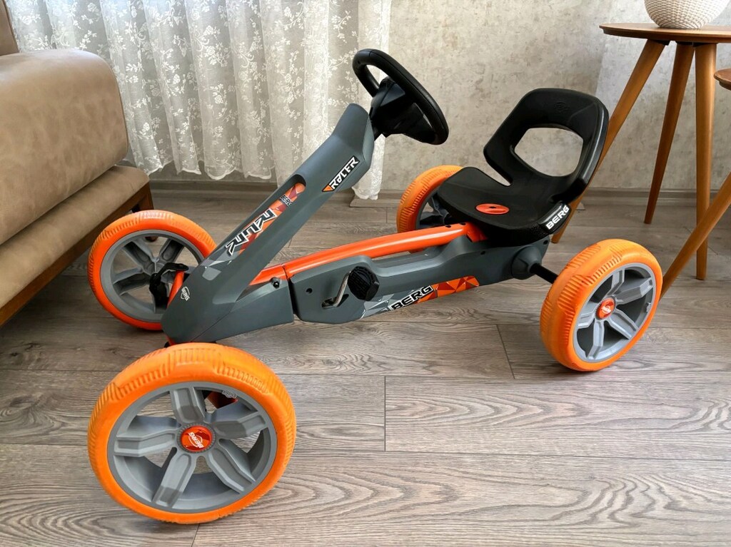 BERG Reppy Racer pedallı go-kart modeli 2 ile 6 yaş arası çocuk uyumlu - 7