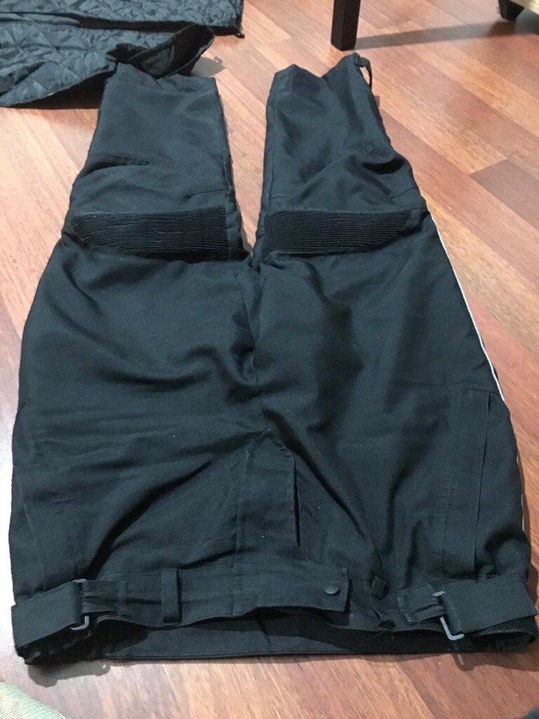 MOTORCU PANTOLONU DİZ VE KALÇA KORUMSLARI ve İÇLİĞİ VAR L-XL BEDEN - 9
