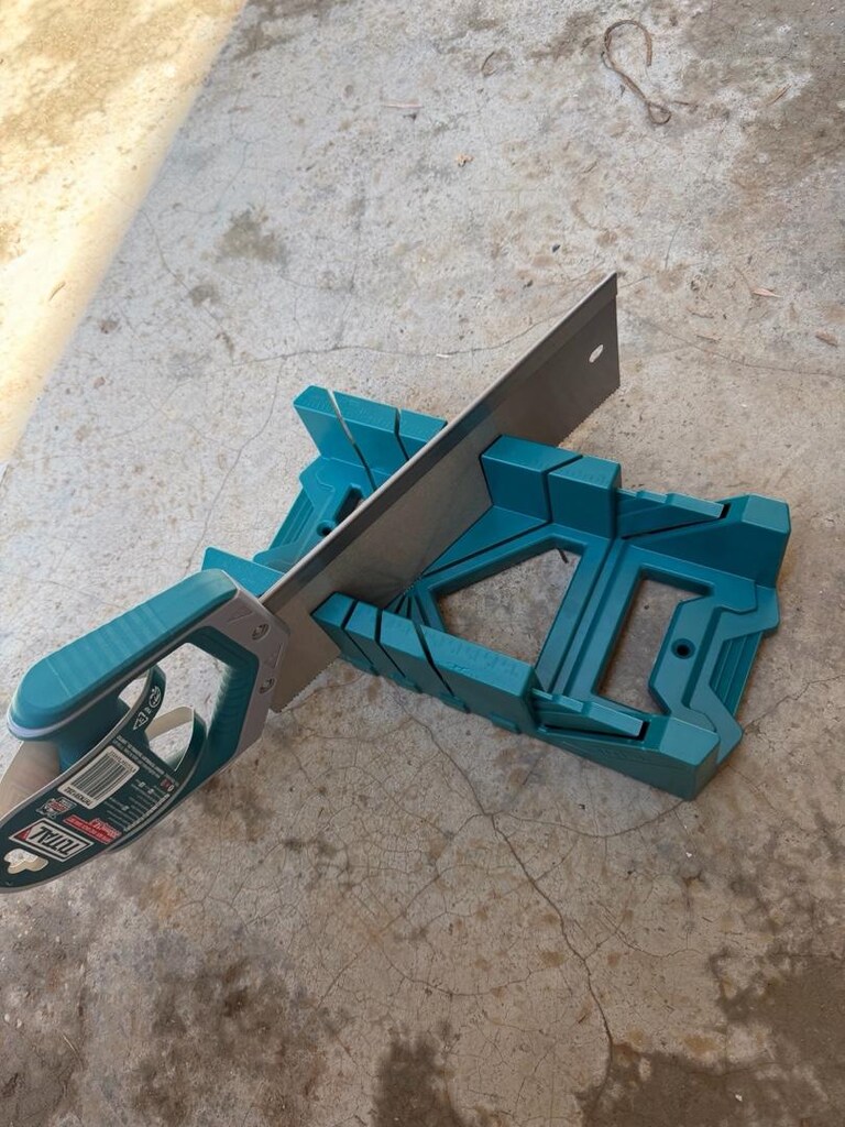 Total Açılı Kesme Testeresi 300mm - 3