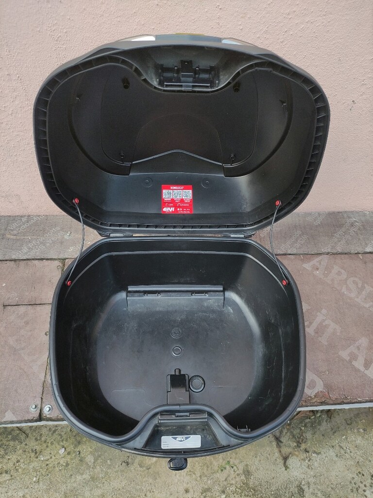 GİVİ MARKA MOTOR ÇANTASI 36 LT - 4
