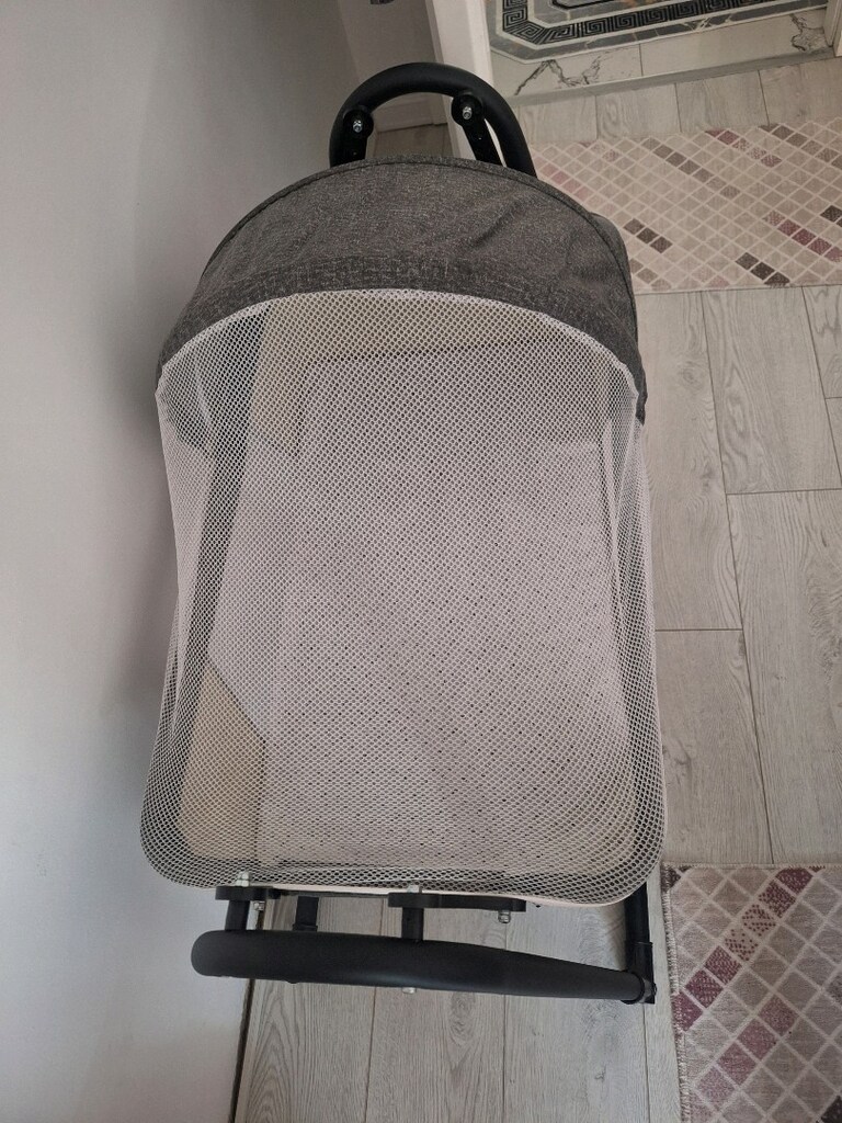 bebek beşiği, bebek yıkama küveti ve 2 numara molfix (54lü) - 2