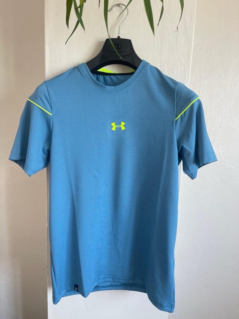 Under Armour Erkek Tişört