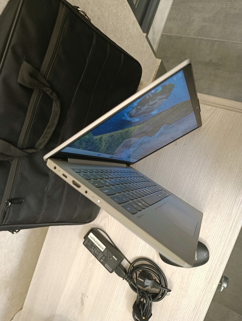 Laptop / i5 11. Nesil / 8 GB RAM / 256 GB NVMe SSD - 2