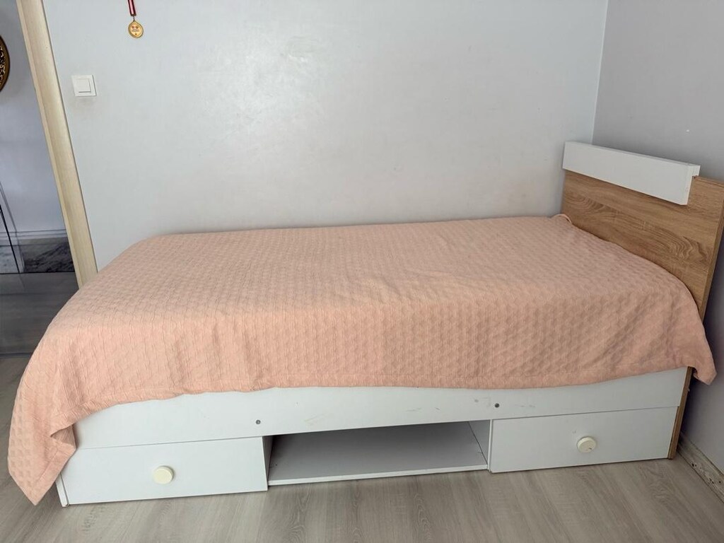 Taşınma Nedeniyle Tek Kişilik Karyola + Geniş Gardırop Takım - 2