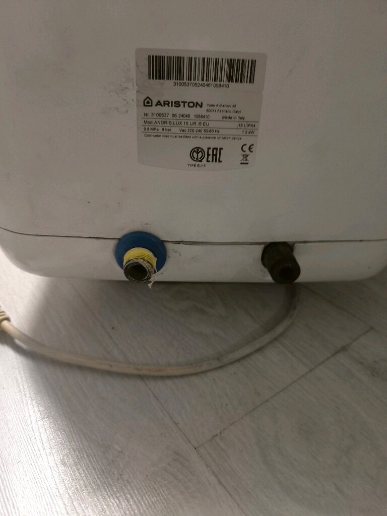 Ariston 15litre tezgah altı Su ısıtıcı sohpen - 3