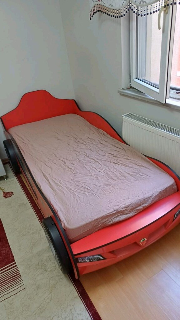 Çilek arabalı yatak - 2