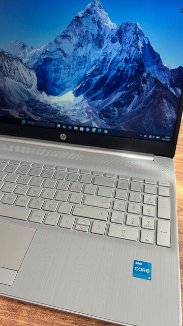 HP Laptop 15 | i3 11. Nesil | 8 GB RAM | 256 GB SSD | Windows 11