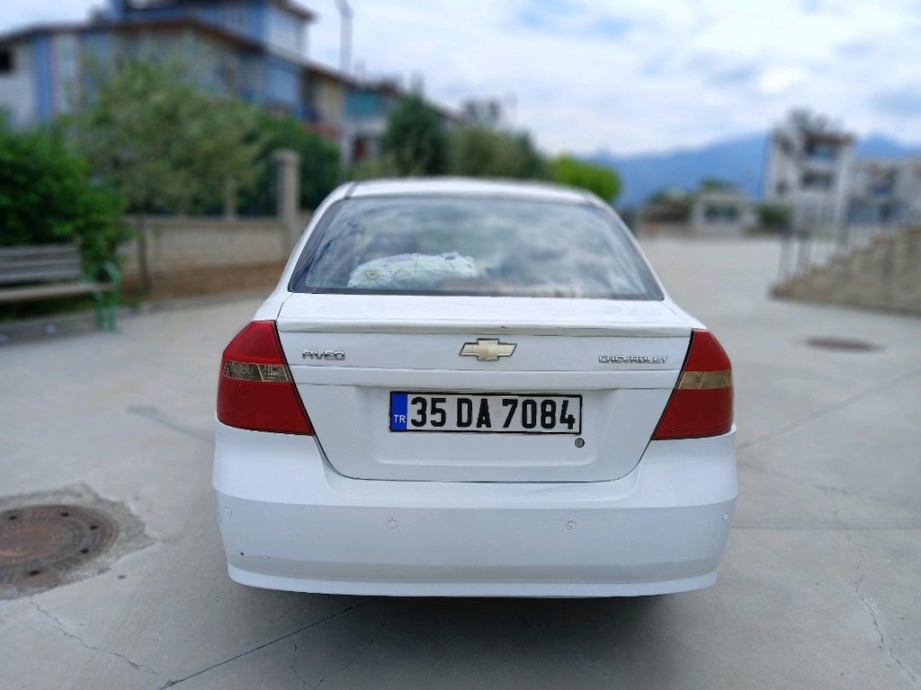 2012 model chevrolet aveo - 8