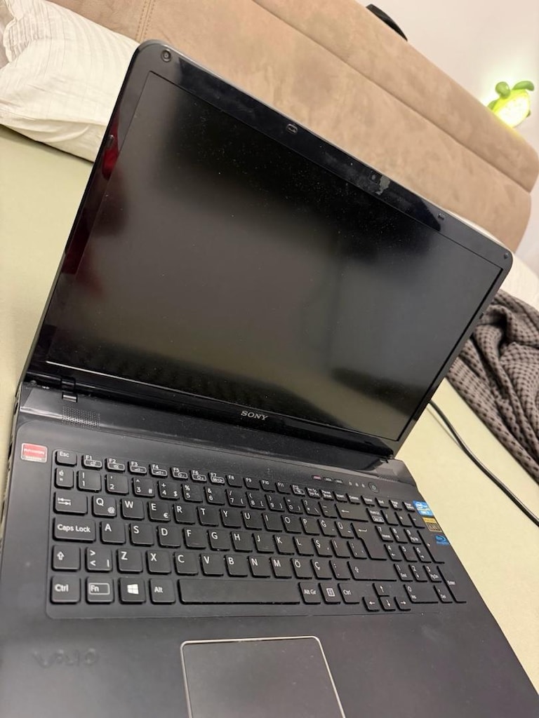 SONY VARIO BÜYÜK BOY LAPTOP - 5
