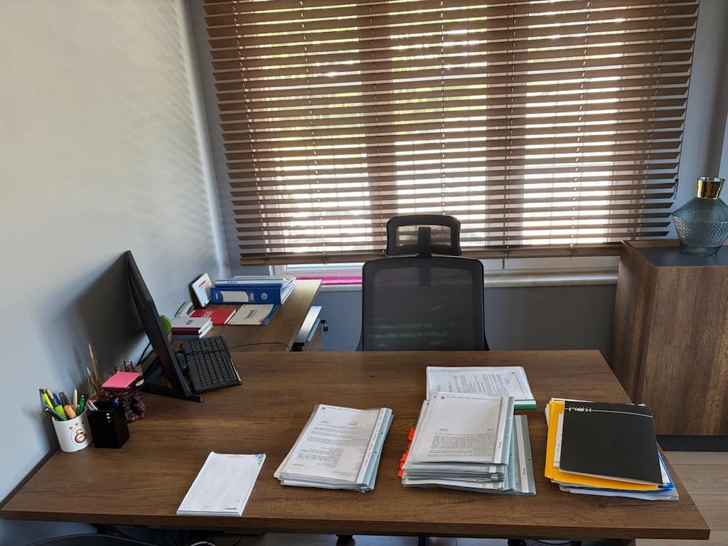 OFİS MASASI SIFIR TEMİZLİĞİNDE - 4