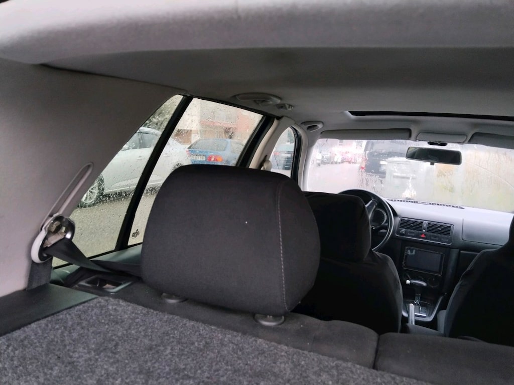Volkswagen Golf - 10