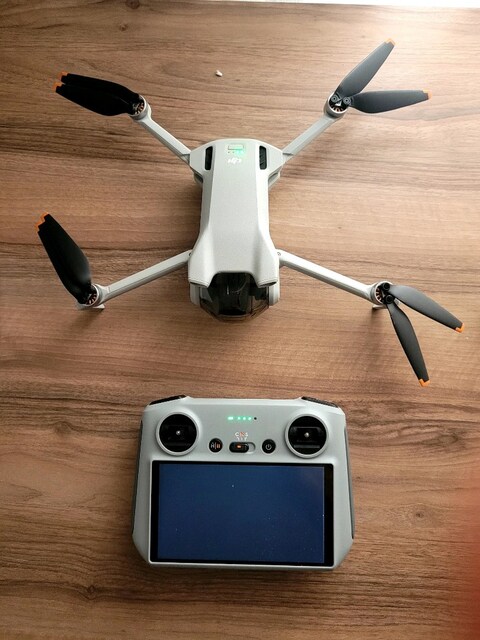 Sahibinden DJI Mini 3 RC Ekranlı Kumandalı Sıfır Kondisyo Faturalı