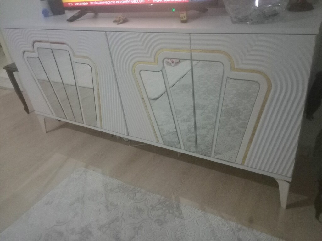 sıfırdan farksız 4 kapaklı içi geniş TV ünitesi konsol - 5