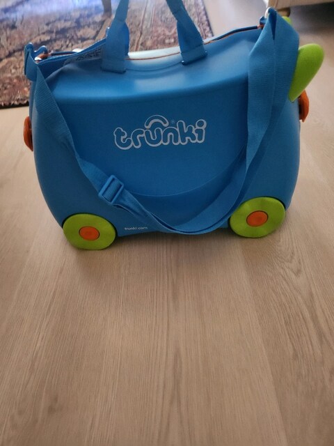 trunki valiz