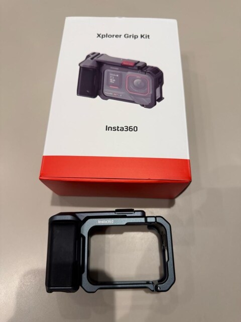 insta360 xplorer grip kit
