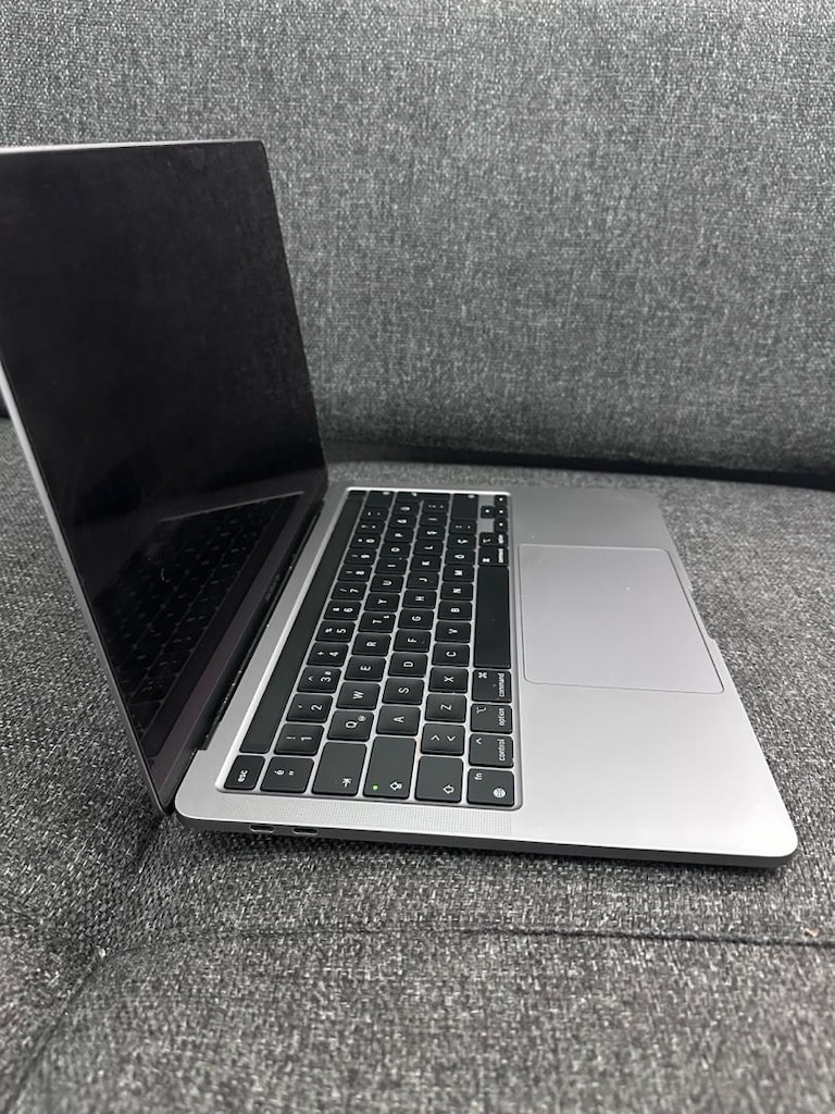 MacBook Pro M2 16gb 256gbssd - 5