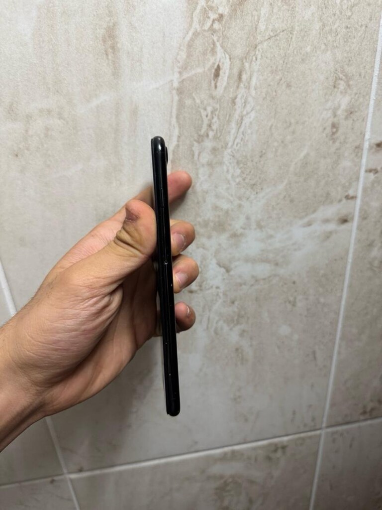 Apple 7 Plus TR cihazı İcoldu kitli - 2