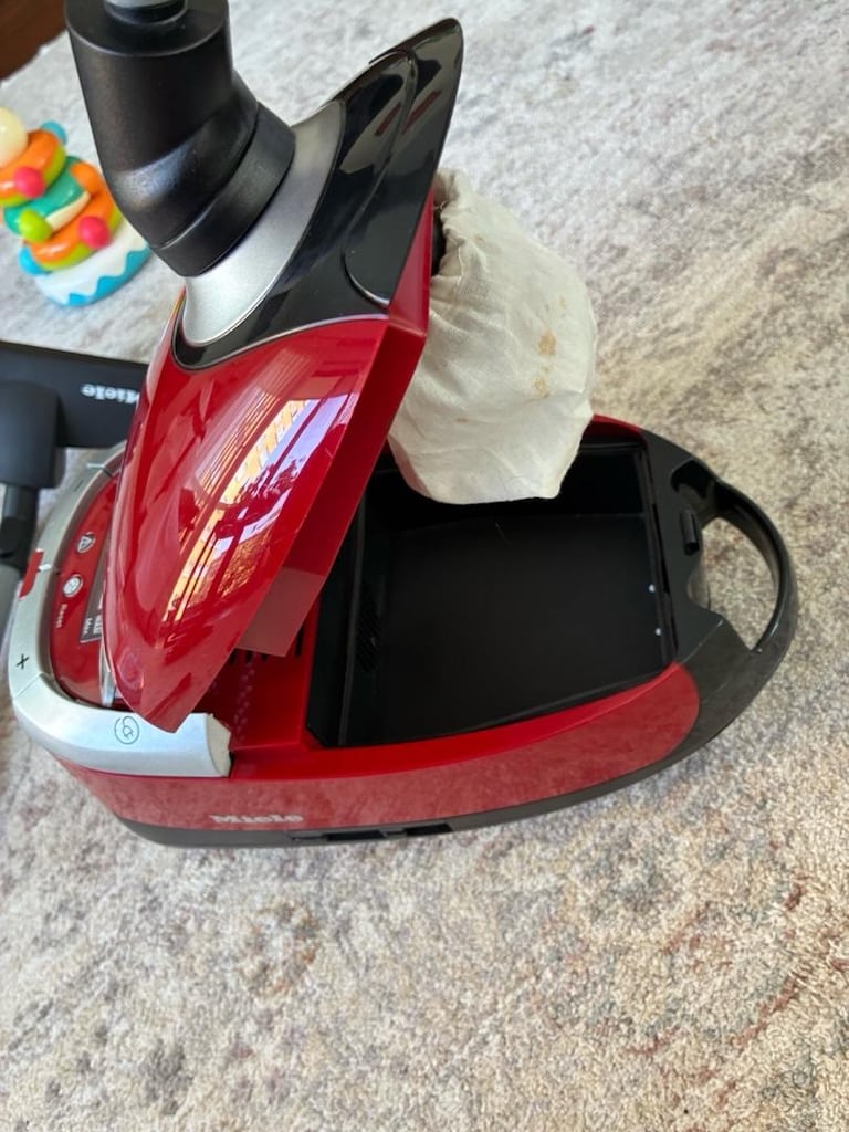 Miele oyuncak elektrikli süpürge - 3