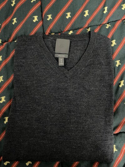 H&M Merinos yünü V yaka kazak