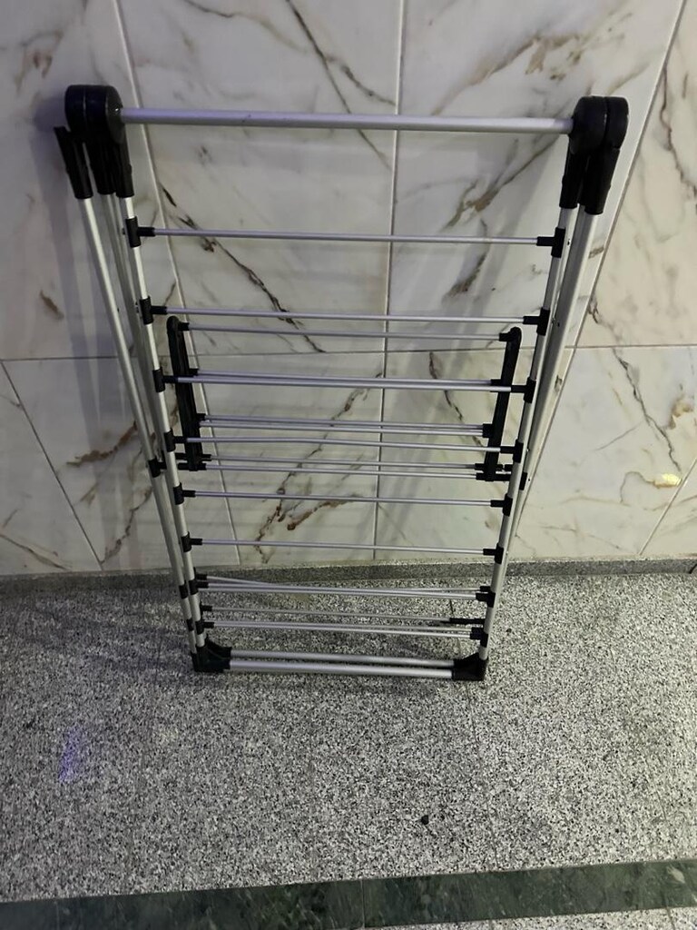 Askilik elimde 4 adet var kenarlarinda ezilme vardir fiyat ondan uygnd - 3