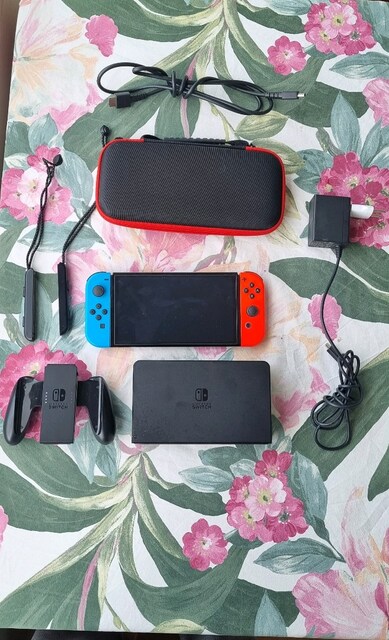 Nintendo Switch Oled ÇİPLİ TERTEMIZ-128 GB Hafıza Kartli